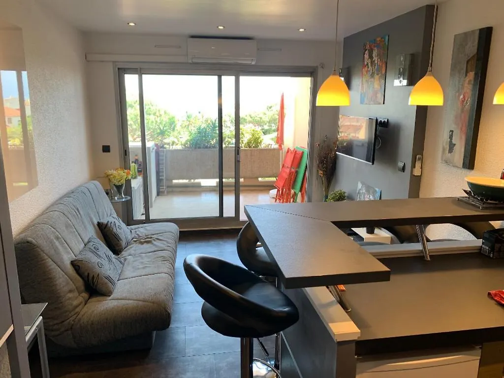 Antibes Secured Parc Velusine With Private Parking, Terrace, Pools And Tennis Courts. Apartment